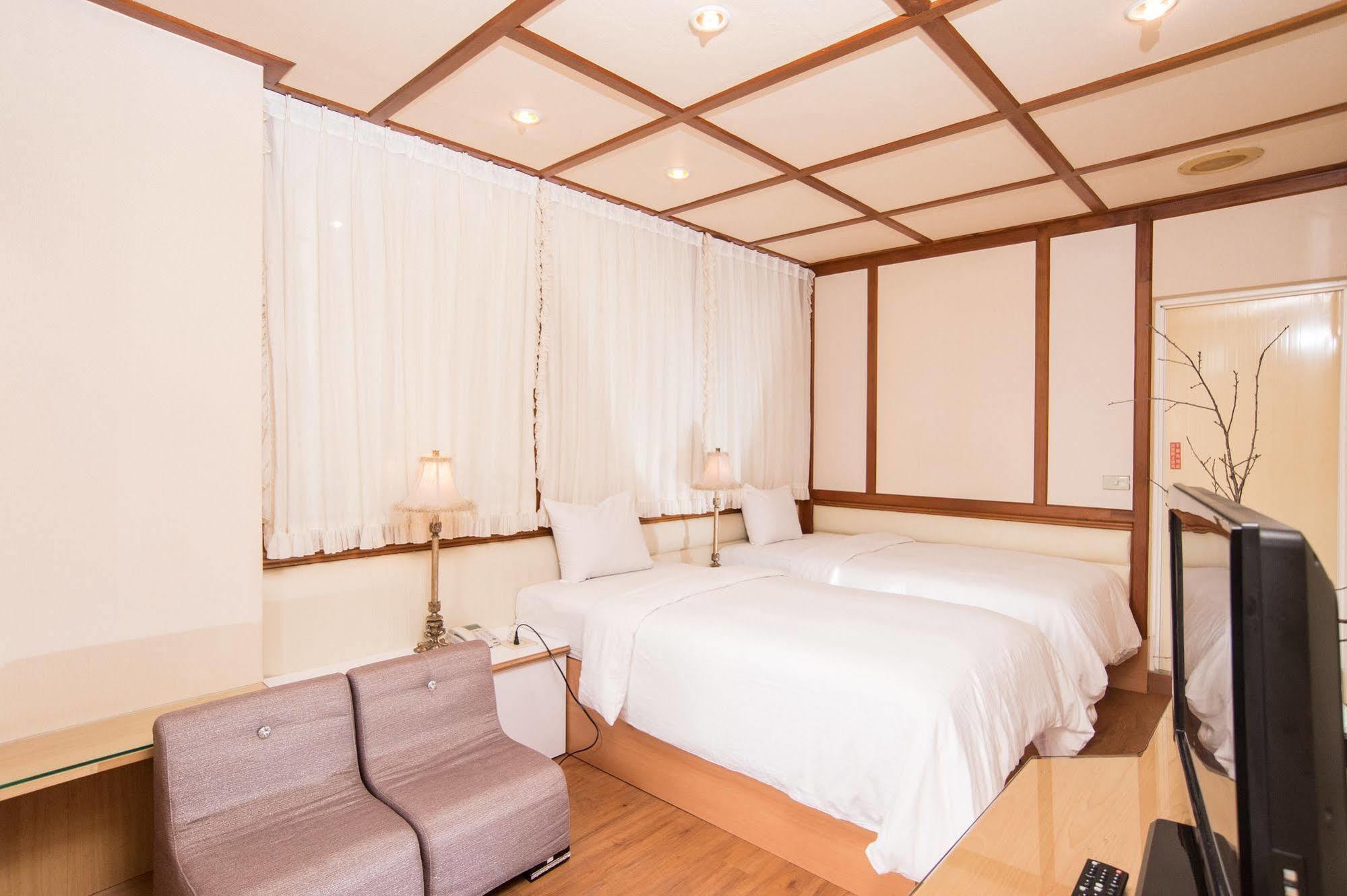 デイ チェン ホテル Yilan エクステリア 写真